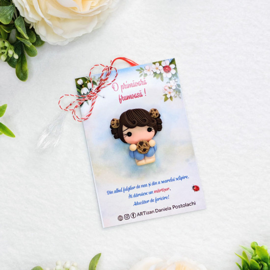 Broșă mărțișor Fetița cu fursecuri 2